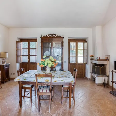 Lovely In With Swimming Pool Holiday home *