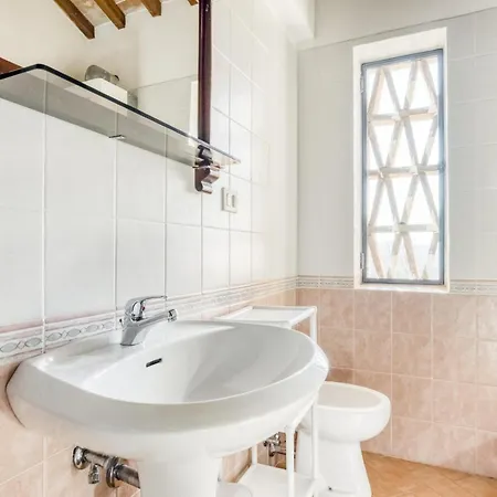 Lovely In With Swimming Pool Holiday home Citerna